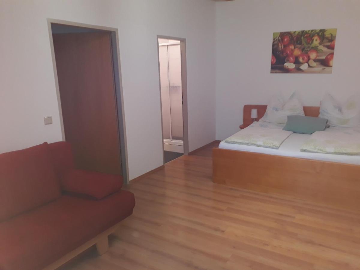 Obsthof Glueck Bed and Breakfast Gamlitz Exteriör bild