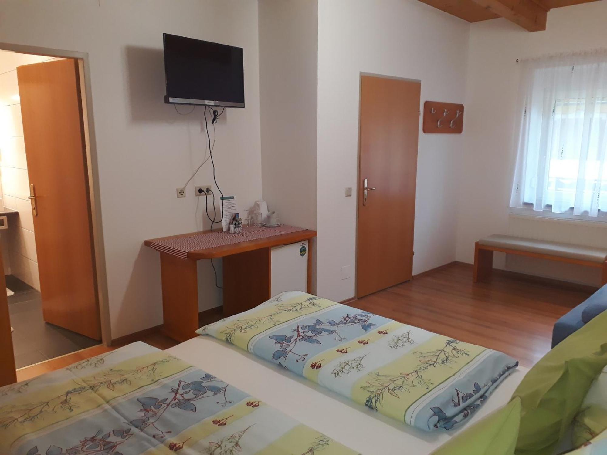 Obsthof Glueck Bed and Breakfast Gamlitz Exteriör bild
