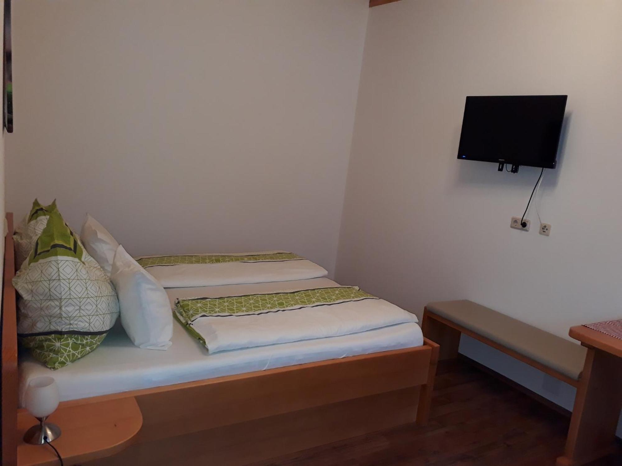 Obsthof Glueck Bed and Breakfast Gamlitz Exteriör bild